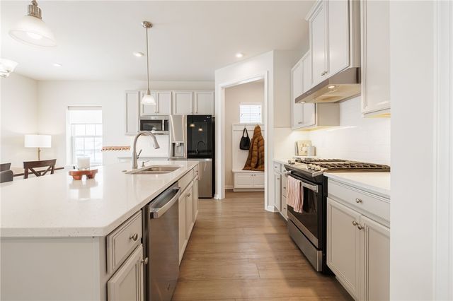 271 Longleaf Lane, Walworth, NY 14568