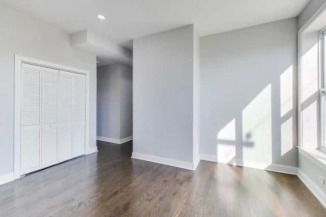 313 E 60th Street 4, Chicago, IL 60637