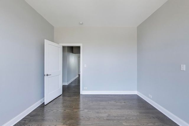 313 E 60th Street 4, Chicago, IL 60637