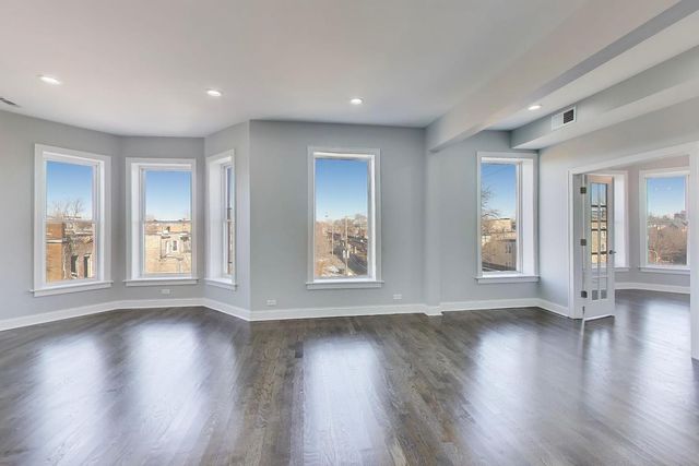 313 E 60th Street 4, Chicago, IL 60637