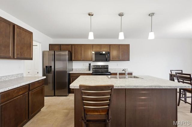 121 Yellowstone Drive, Troy, MO 63379