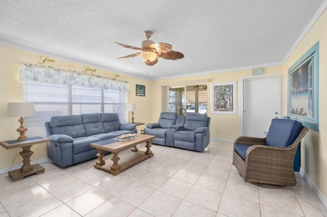 109 Lakes End Drive D, Fort Pierce, FL 34982