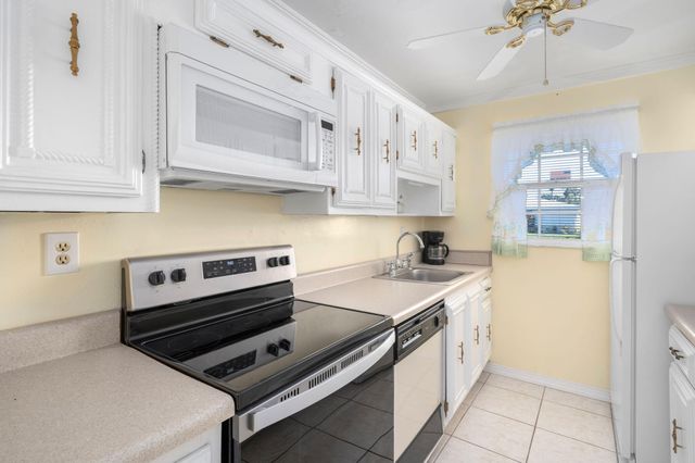 109 Lakes End Drive D, Fort Pierce, FL 34982