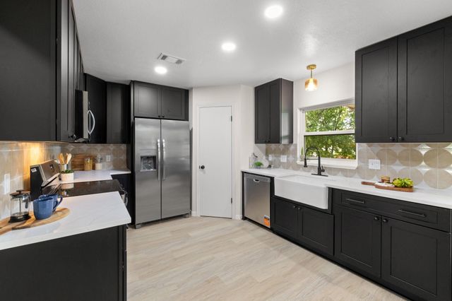 909 Rocking Spur CV, Pflugerville, TX 78660