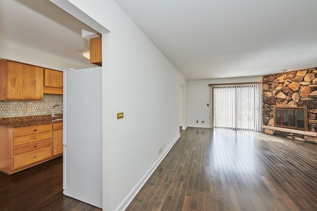 3035 RENNES Court, Northbrook, IL 60062