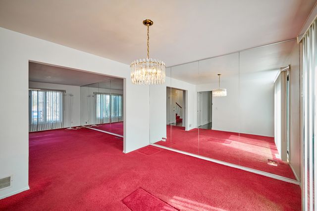 3035 RENNES Court, Northbrook, IL 60062
