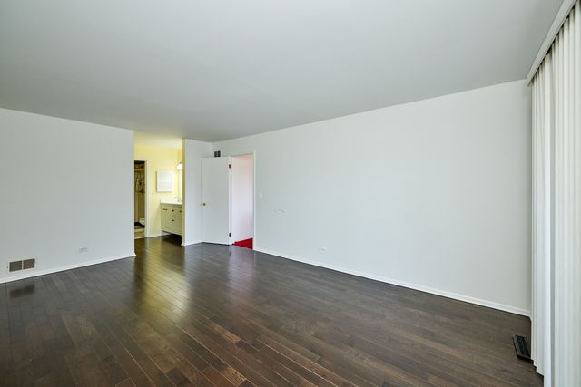 3035 RENNES Court, Northbrook, IL 60062