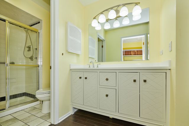 3035 RENNES Court, Northbrook, IL 60062