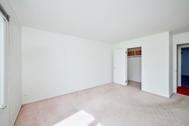 3035 RENNES Court, Northbrook, IL 60062