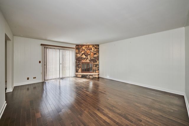 3035 RENNES Court, Northbrook, IL 60062