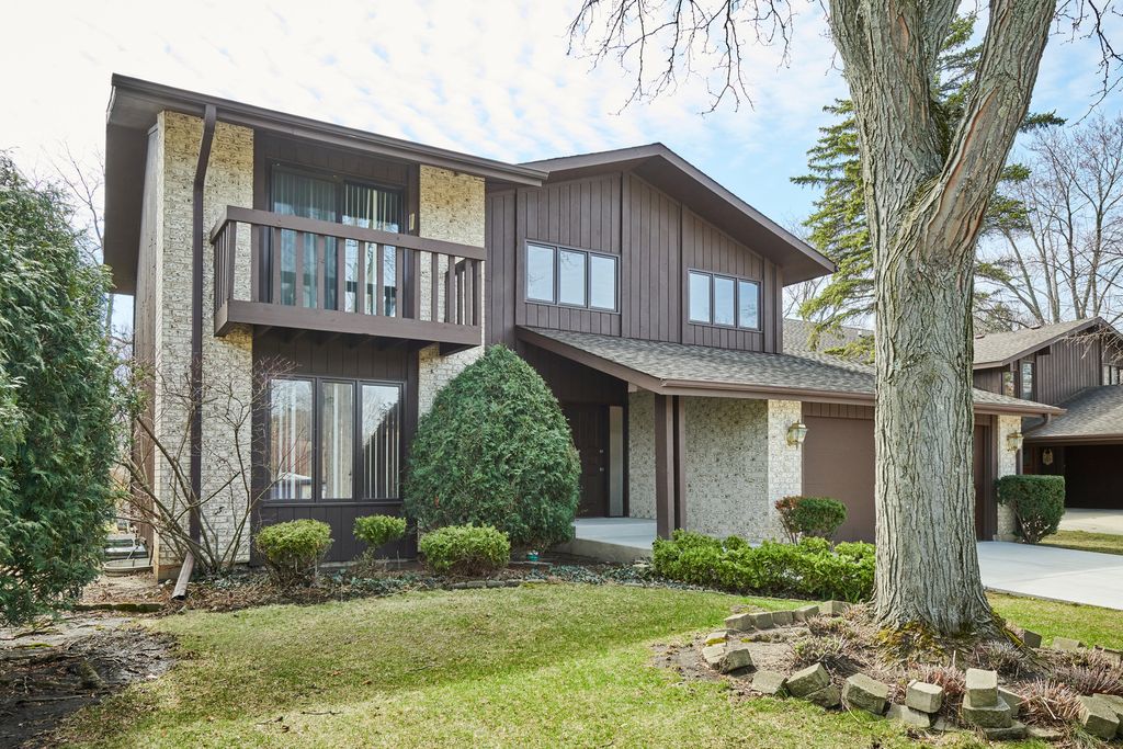 3035 RENNES Court, Northbrook, IL 60062