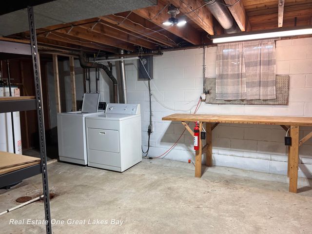 1309 Leo Street, Saginaw, MI 48638