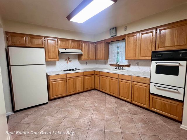 1309 Leo Street, Saginaw, MI 48638
