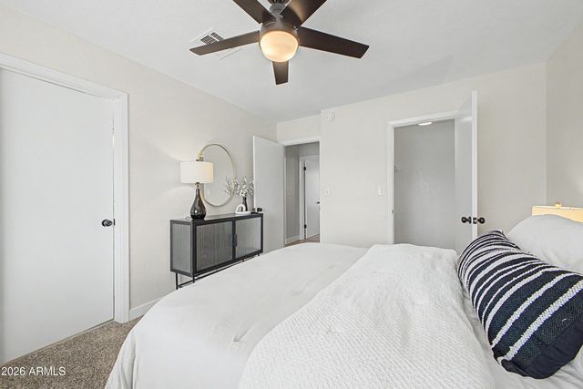 3141 E CHARLESTON Avenue, Phoenix, AZ 85032