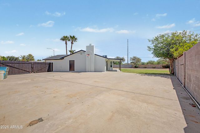 3141 E CHARLESTON Avenue, Phoenix, AZ 85032