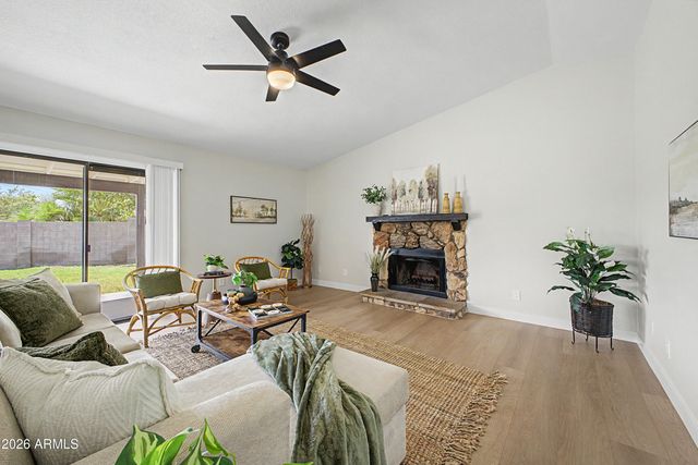 3141 E CHARLESTON Avenue, Phoenix, AZ 85032
