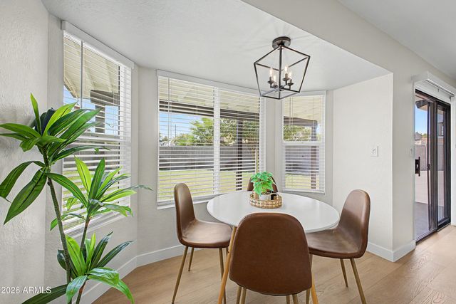 3141 E CHARLESTON Avenue, Phoenix, AZ 85032