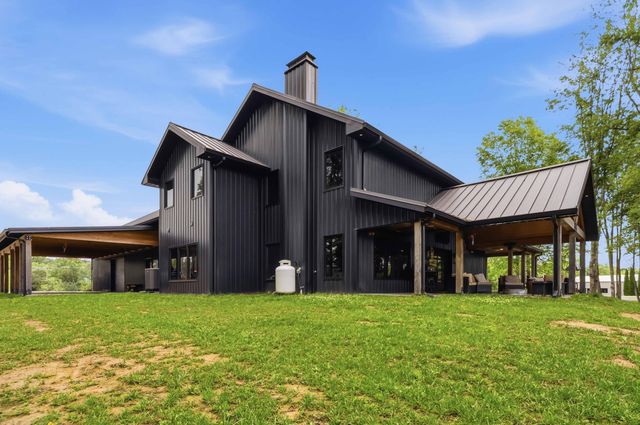 106 Airport Road, Jamestown, KY 42629