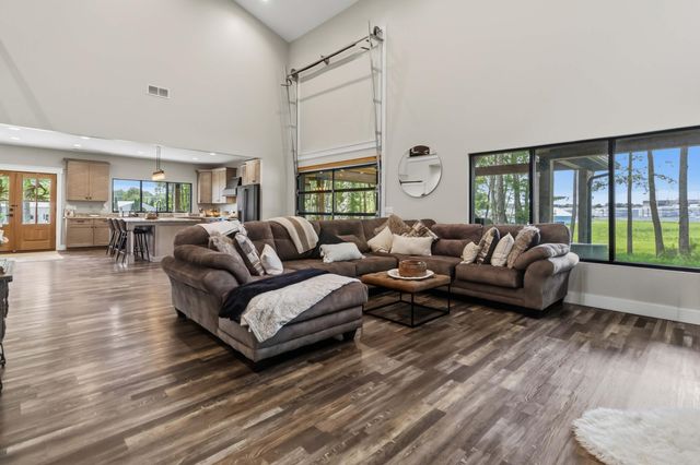 106 Airport Road, Jamestown, KY 42629