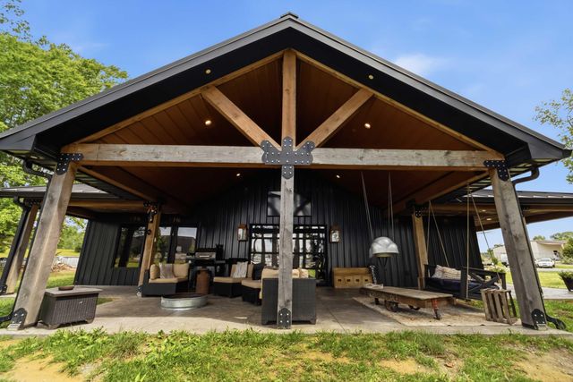 106 Airport Road, Jamestown, KY 42629