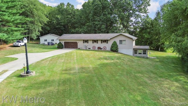 355 Dockham Road, Deerfield Township, MI 48421