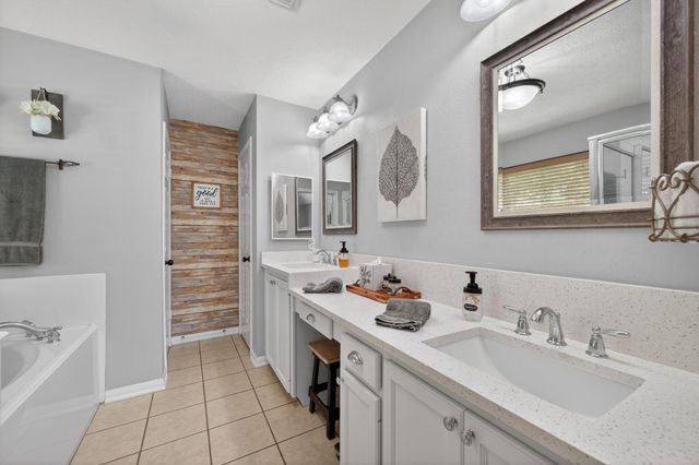 923 N Wellsford Drive, Pearland, TX 77584