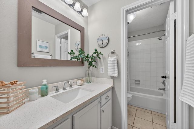 923 N Wellsford Drive, Pearland, TX 77584