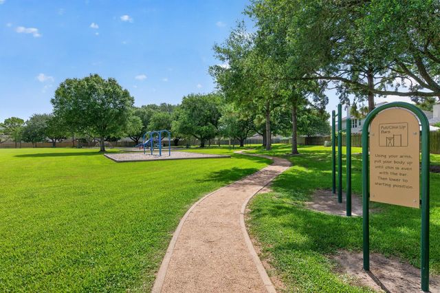 923 N Wellsford Drive, Pearland, TX 77584