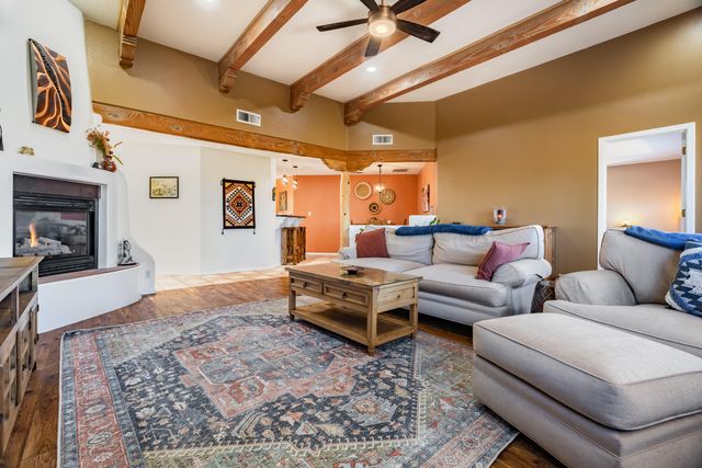 5941 Miller Road NE, Rio Rancho, NM 87144