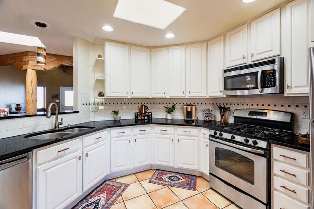 5941 Miller Road NE, Rio Rancho, NM 87144