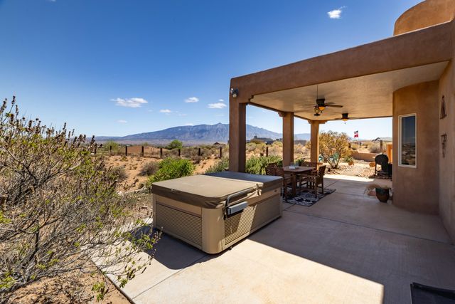 5941 Miller Road NE, Rio Rancho, NM 87144