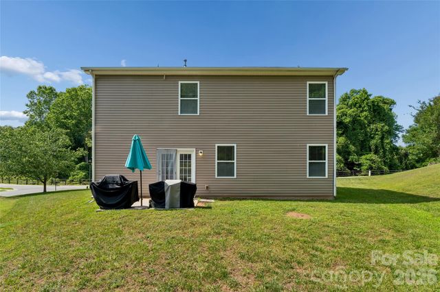 222 Flanders Drive, Mooresville, NC 28117