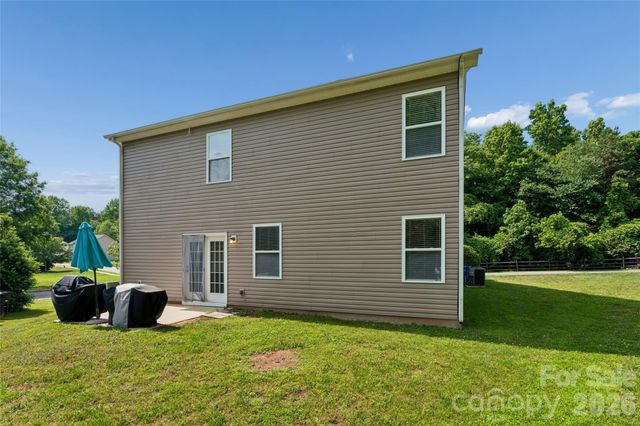 222 Flanders Drive, Mooresville, NC 28117