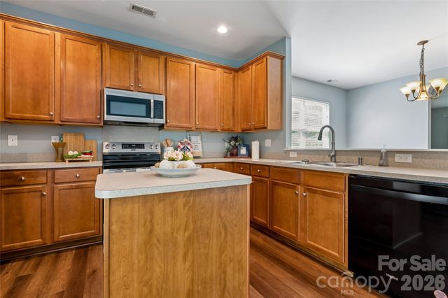 222 Flanders Drive, Mooresville, NC 28117