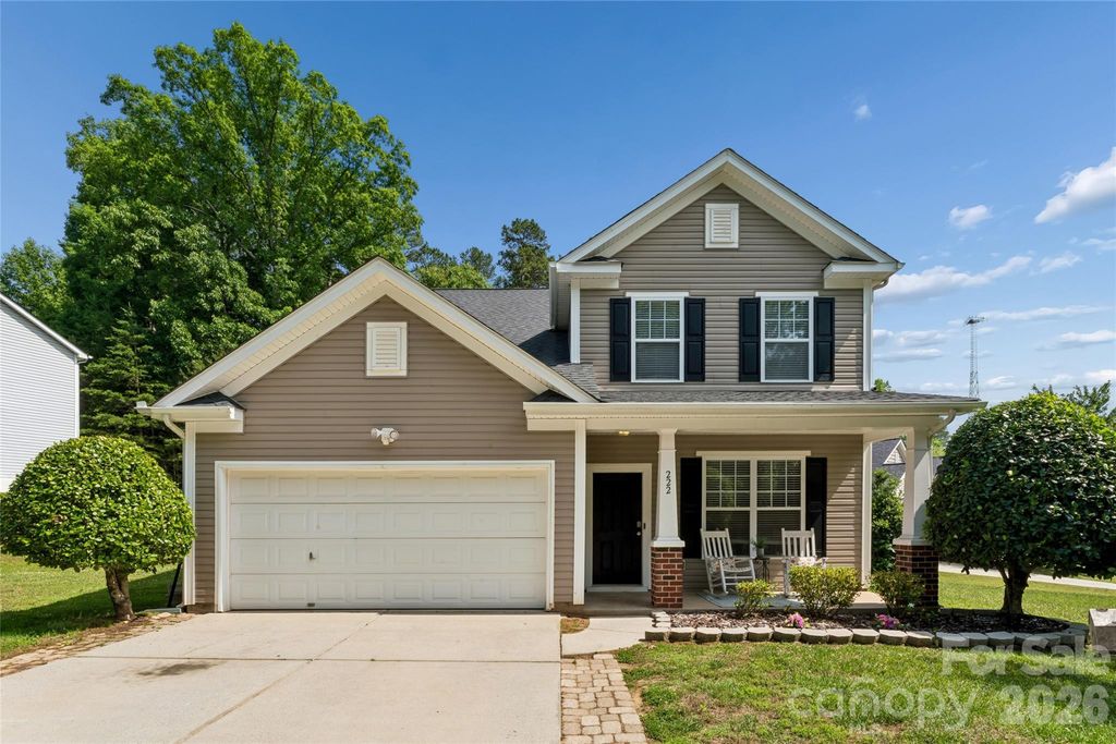 222 Flanders Drive, Mooresville, NC 28117