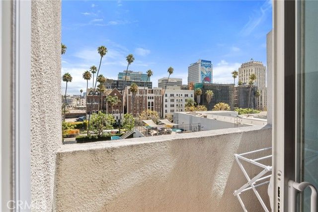 620 S Gramercy Place 412, Los Angeles, CA 90005