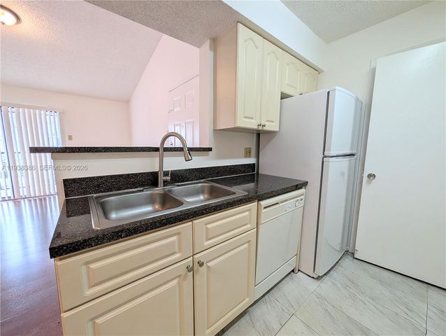 15067 SW 103rd Ter 14205, Miami, FL 33196