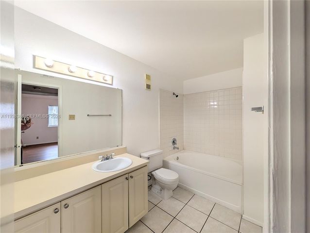 15067 SW 103rd Ter 14205, Miami, FL 33196