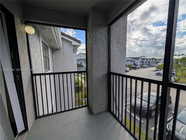 15067 SW 103rd Ter 14205, Miami, FL 33196