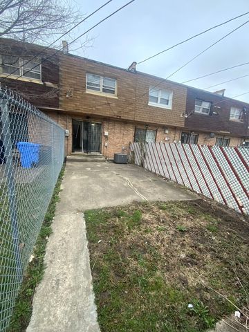 9620 S Halsted Street B, Chicago, IL 60628