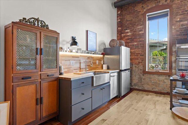 141 Norfolk AVE, Roanoke, VA 24011