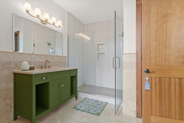 141 Norfolk AVE, Roanoke, VA 24011