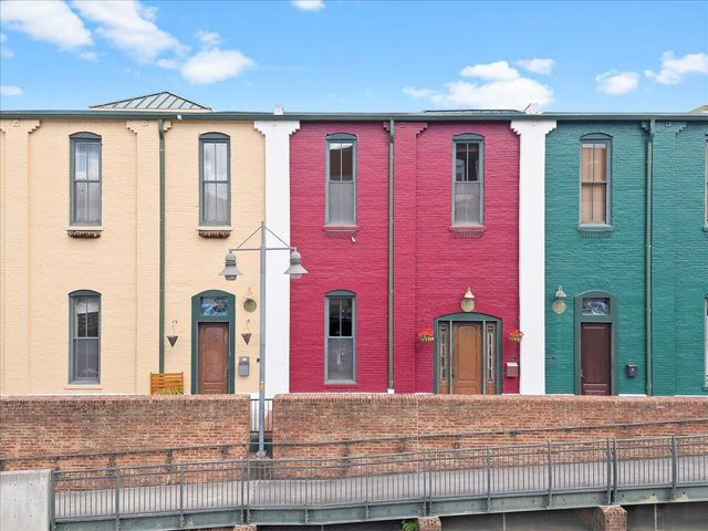 141 Norfolk AVE, Roanoke, VA 24011