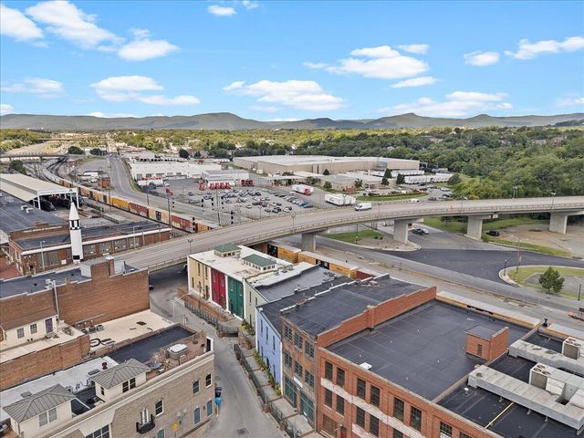 141 Norfolk AVE, Roanoke, VA 24011