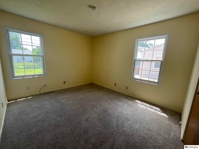 7623 S 42nd Street, Bellevue, NE 68147