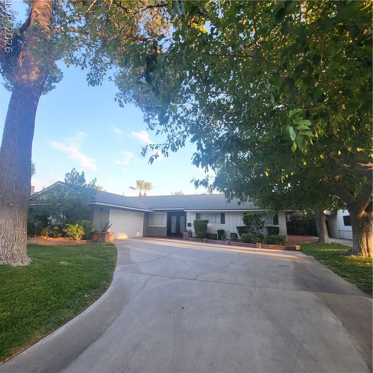 2917 Colanthe Avenue, Las Vegas, NV 89102 — photo 2