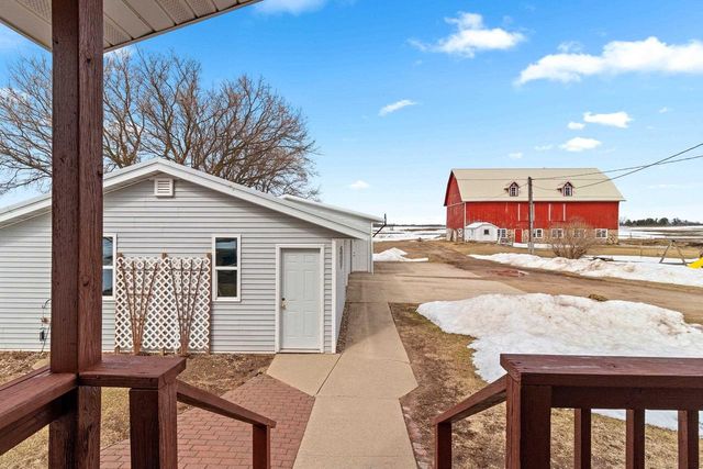 W1654 HOLY HILL ROAD, Cecil, WI 54111