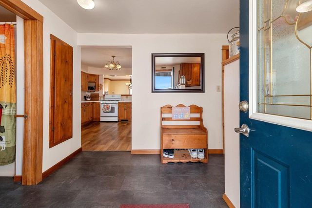 W1654 HOLY HILL ROAD, Cecil, WI 54111