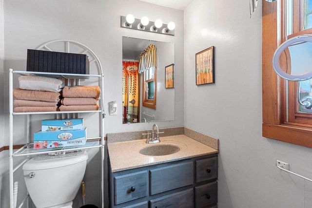 W1654 HOLY HILL ROAD, Cecil, WI 54111