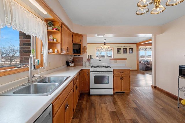 W1654 HOLY HILL ROAD, Cecil, WI 54111